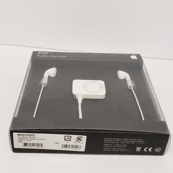 Apple iPod Radio Tuner and Remote Control Wired EarPods - Picture 4 of 4